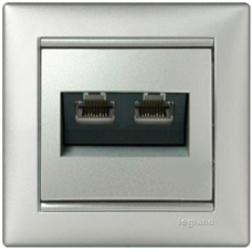 Розетка компьютерная 2xRJ45 UTP кат.6e Valena 770247 «алюминий»