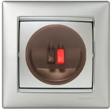 Розетка акустическая 1-я Legrand Valena 770223 «алюминий»